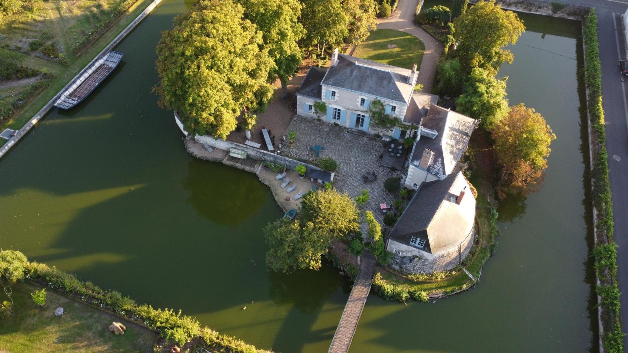 Les Douves Onzain Exterior foto