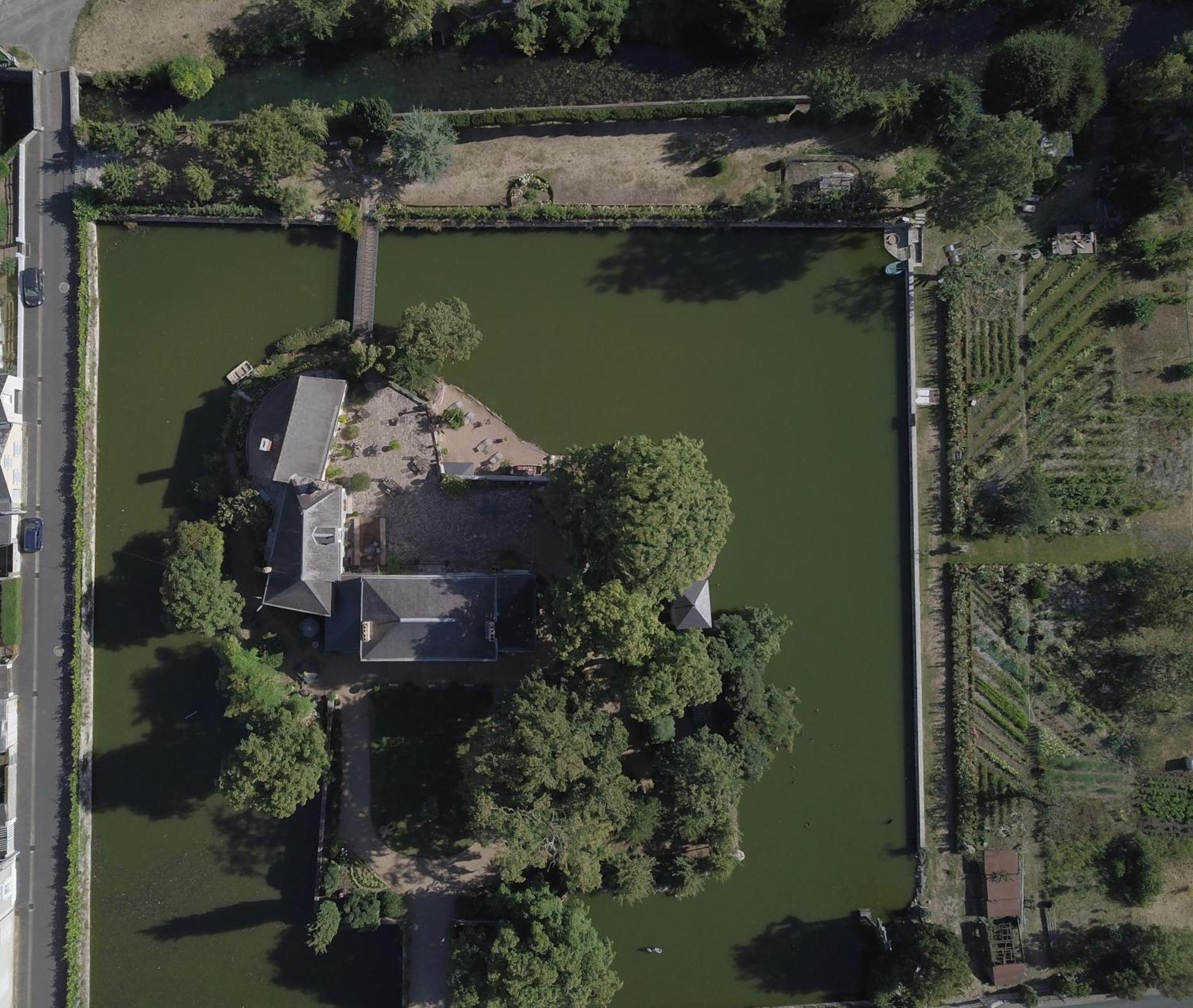 Les Douves Onzain Exterior foto